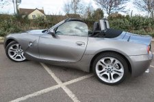 Z4 NS hood down 1.JPG