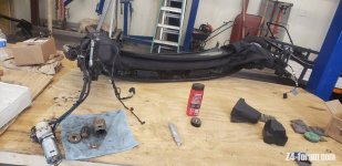 rebuilt motor on table.jpg rebuilt motor on table.jpg