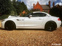 z4 black wheels.jpg