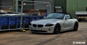 z4.jpg