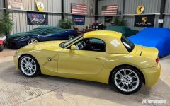 yellow Z4 (2).jpg yellow Z4 (2).jpg