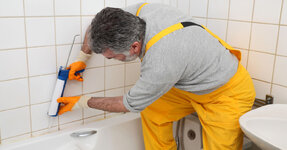 How-to-Silicone-a-Bath.jpg How-to-Silicone-a-Bath.jpg