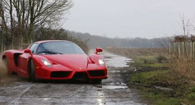 ferrari-enzo-supercar-in-the-mud_100418902_l.jpg