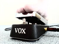 VOX_Wah-Wah_front.jpg
