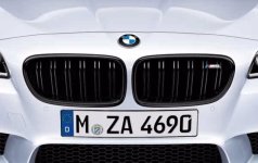 P90136057-bmw-m5-saloon-sedan-bmw-m-performance-bmw-m-performance-kidney-grilles-in-black-high...jpg