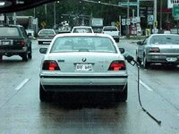 1gas_hose_car.jpg