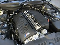 1024px-BMW_S54B32_Engine.jpg