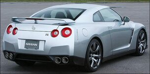 2008_Nissan_GT-R_002.jpg