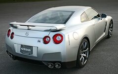 08_nissan_skyline_r34_500.jpg