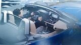 th_2009-bmw-z4-9.jpg