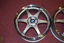 19x852.jpg