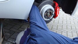 apbrakeinstall049.jpg apbrakeinstall049.jpg