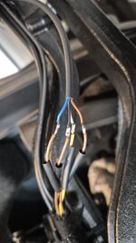 E89_wires3.jpg