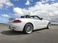 BMW E89 Right side  clouds.jpg