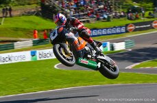 Josh_Brookes_-_BSB_Cadwell_Park_(Agosto_2010).jpg