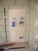 LoungeWiring01.JPG