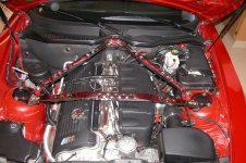 StrongStrut_Z4_chrome2.jpg