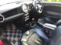 Interior 2.jpg