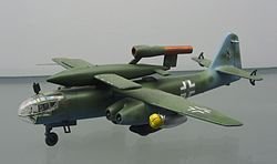 250px-Arado_Ar_234_Blitz_mit_V1_pic1.JPG