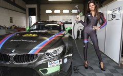 Endurance-Racing-Grid-Girls-03.jpg