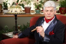 210437-1600x1067-man-wearing-smoking-jacket.jpg