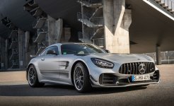 2020-mercedes-amg-gt-r-pro-107-1554739767.jpg