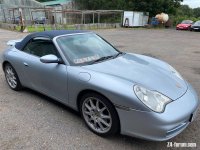Porsche 911_Front.jpg