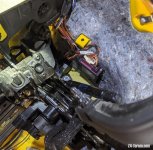 z4  fuel pump controller location.jpg
