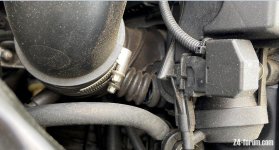 air intake hose crack.jpg