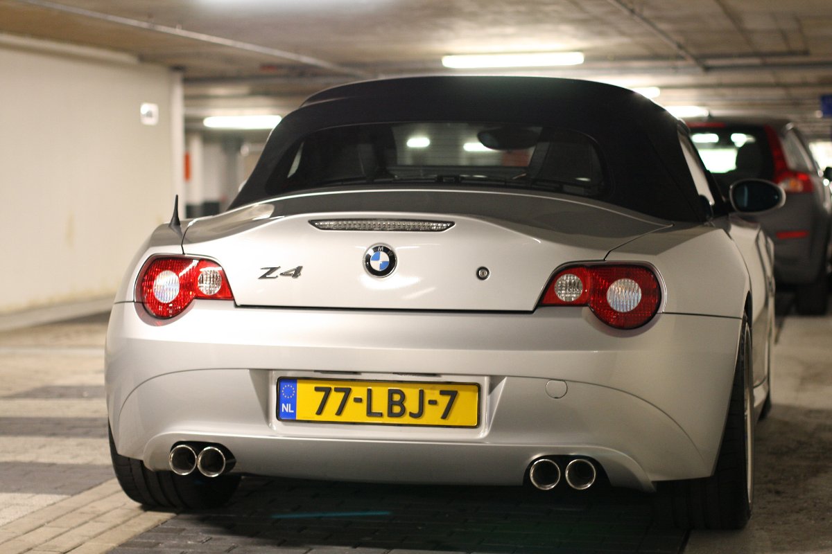 4 sport rear lights with quad exhaust (2).jpg