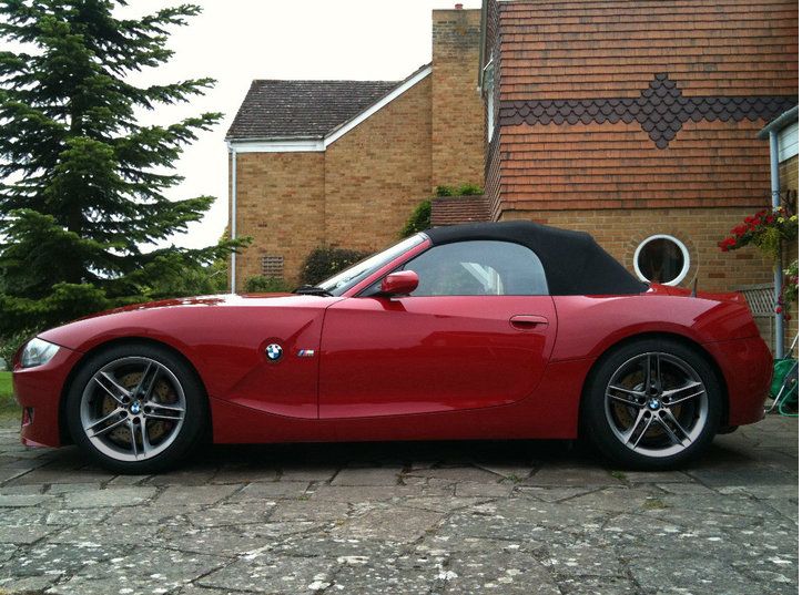 Red_smokedwheels.jpg