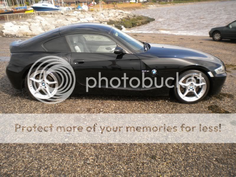bmw-z4-coupe-petrol_3549136.jpg