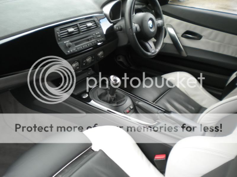bmw-z4-coupe-petrol_3549139.jpg
