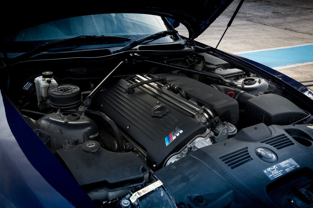 engine%20bay%20pic_zpsiey0athh.jpg