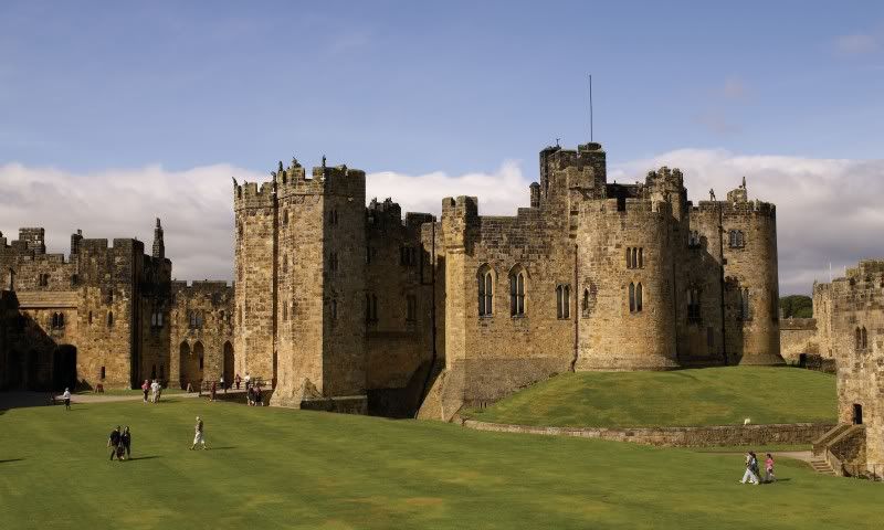 AlnwickCastle001.jpg