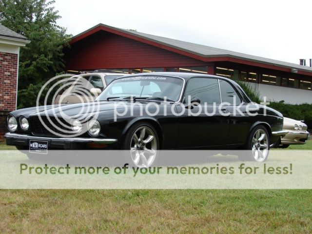 1976-JAGUAR-XJC-COUPE-RACE-CAR_FRNT-ANGLE.jpg