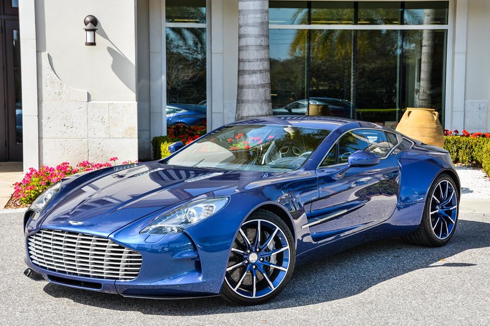 Cobalt-Blue-Aston-Martin-One-77-2.jpg